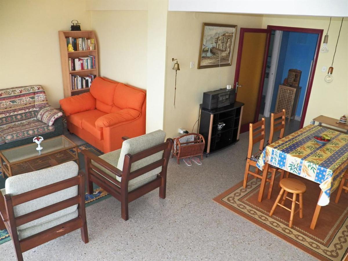 Apartment With Direct Access To The Sea Салоу Екстериор снимка